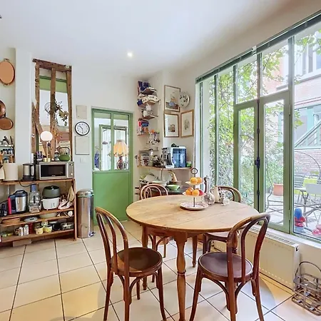 Charming House Near Buttes-chaumont Paris